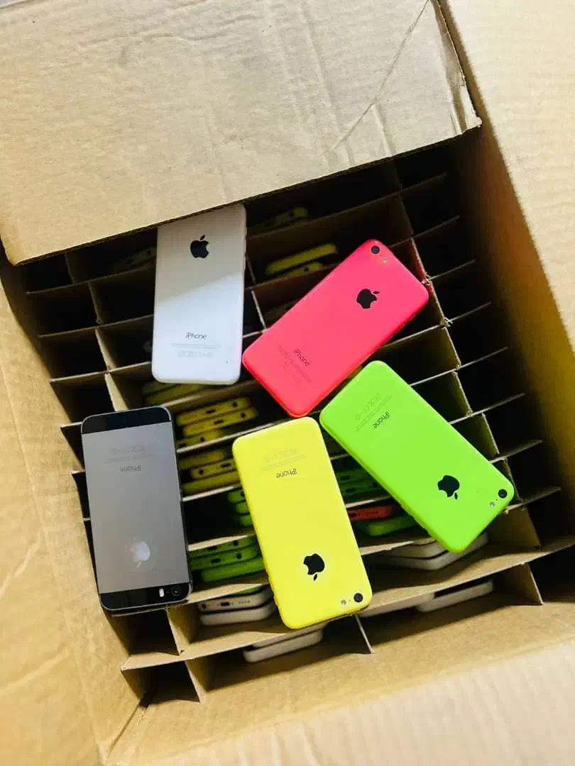 ایفون 5ec|موبایل|مشهد, جنت|دیوار