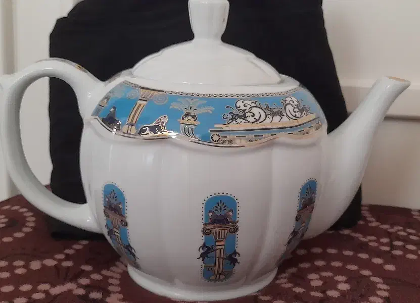 قوری|قوری، کتری، قهوهساز دستی|مهاباد (آذربایجان غربی), |دیوار