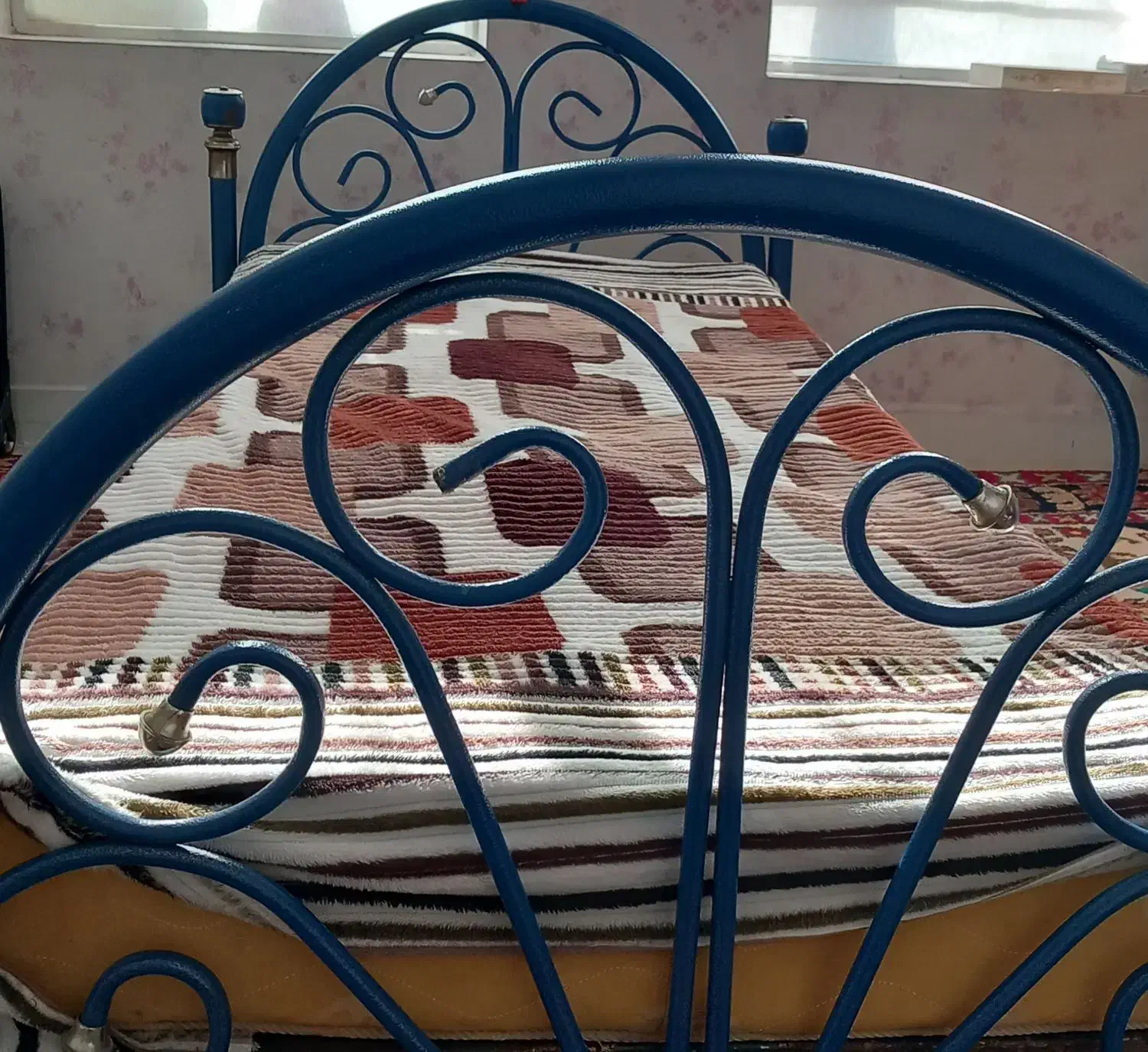 تخت آهنی تک نفره|تخت و سرویس خواب|اندیمشک, |دیوار