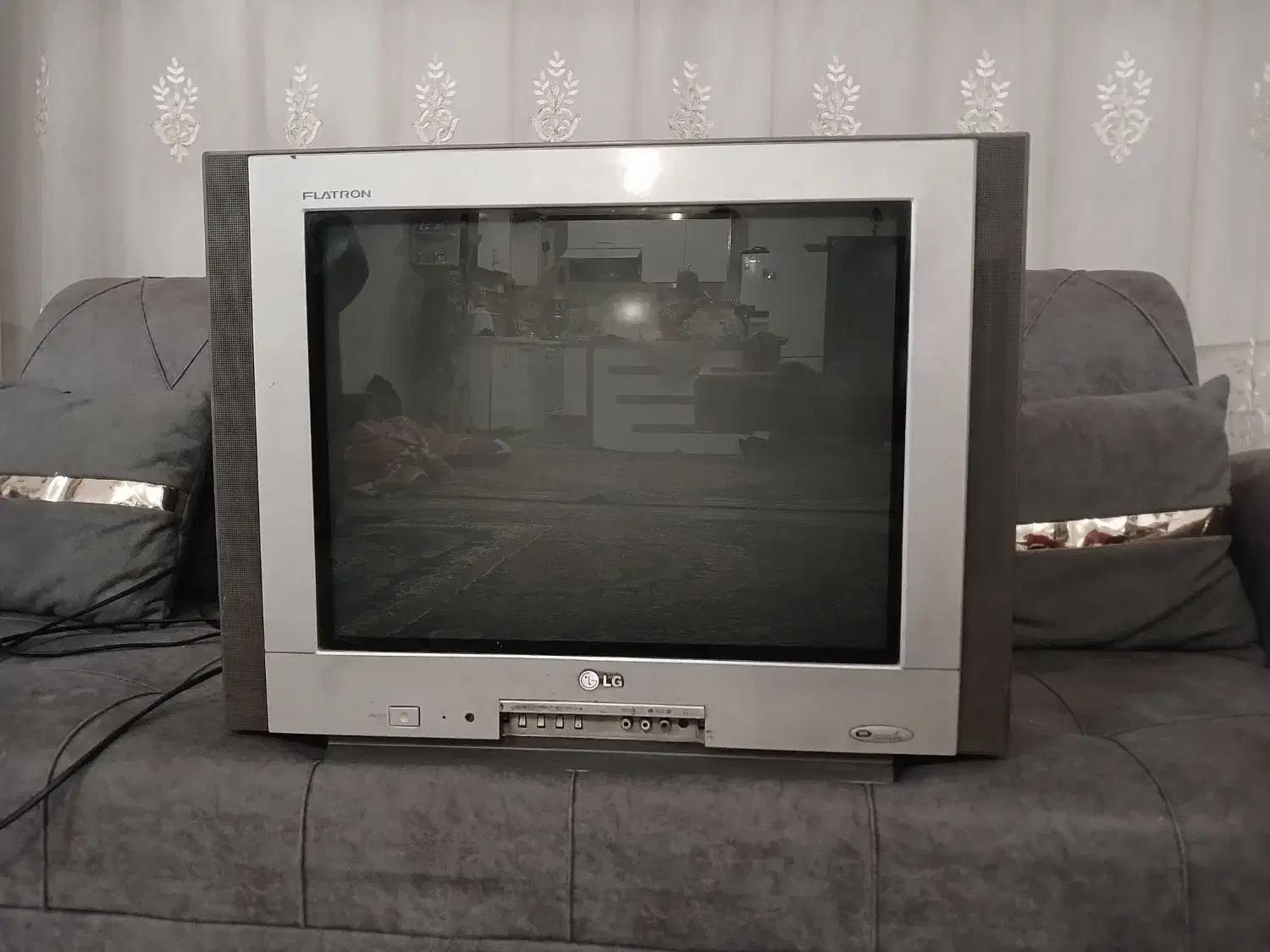 تلویزیون ۲۱اینچ ال جی|تلویزیون و پروژکتور|مشهد, پنجتن|دیوار