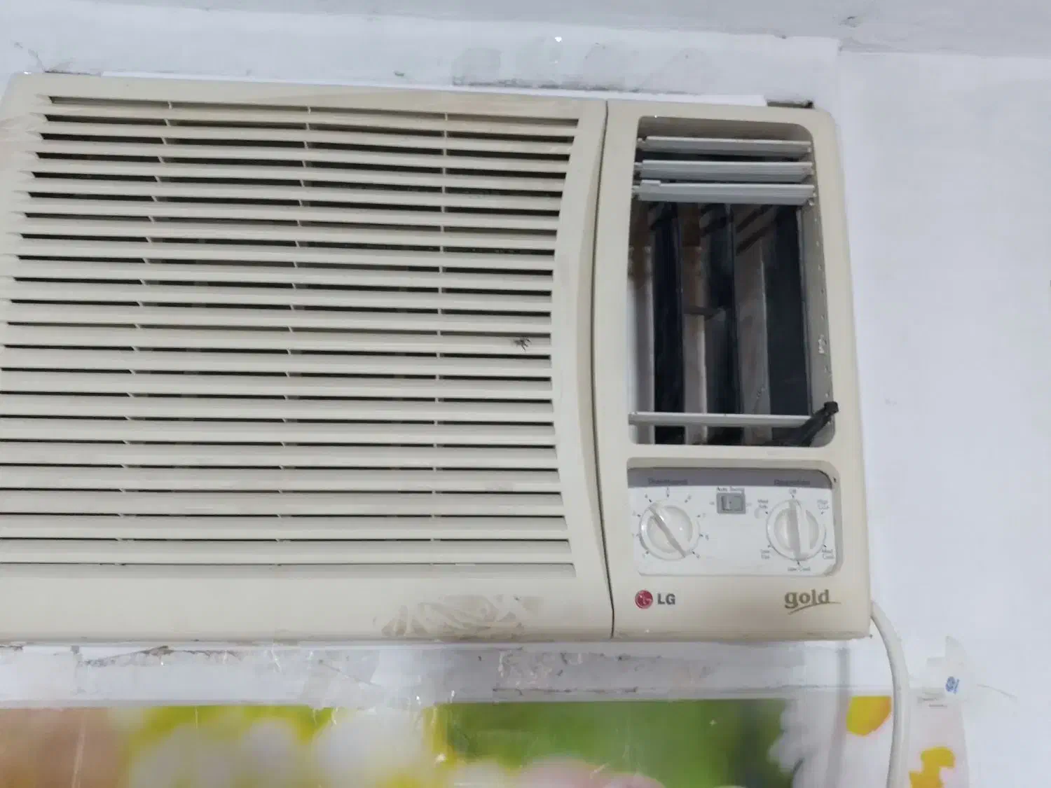 کولر گازی پنجره ای بسیار سالم|کولر گازی و فنکوئل|کلاله, |دیوار