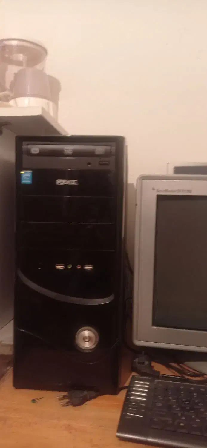 کامپیوتر|رایانه رومیزی|هرسین, |دیوار