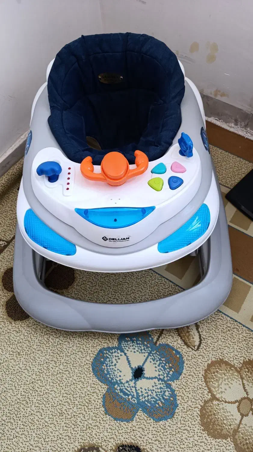 رورورک در حد نو تمیز و سالم|کالسکه و لوازم جانبی|آبیک, |دیوار