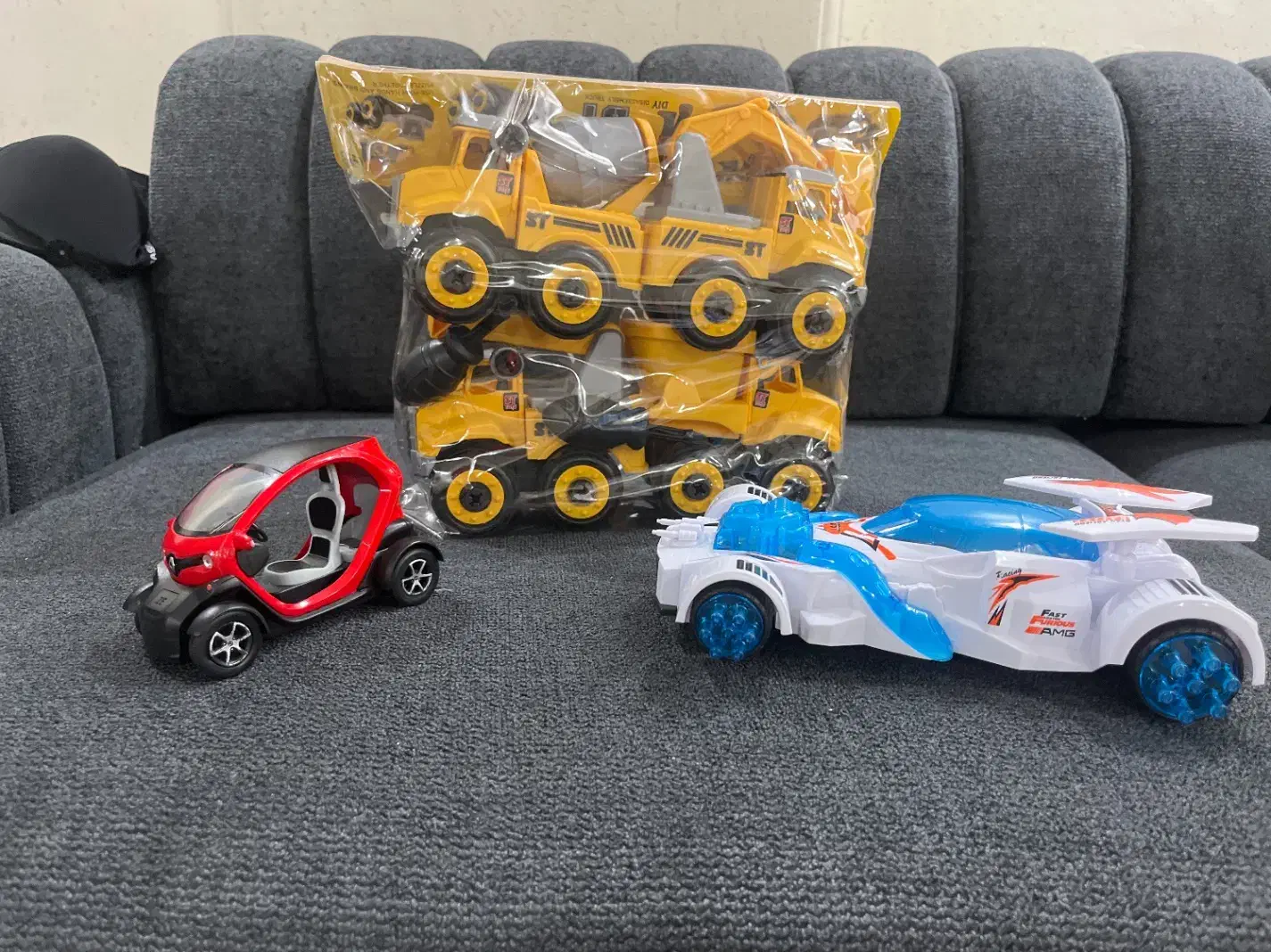 ماشین|اسباب‌بازی بچه|تهران, شهمیرزادی|دیوار