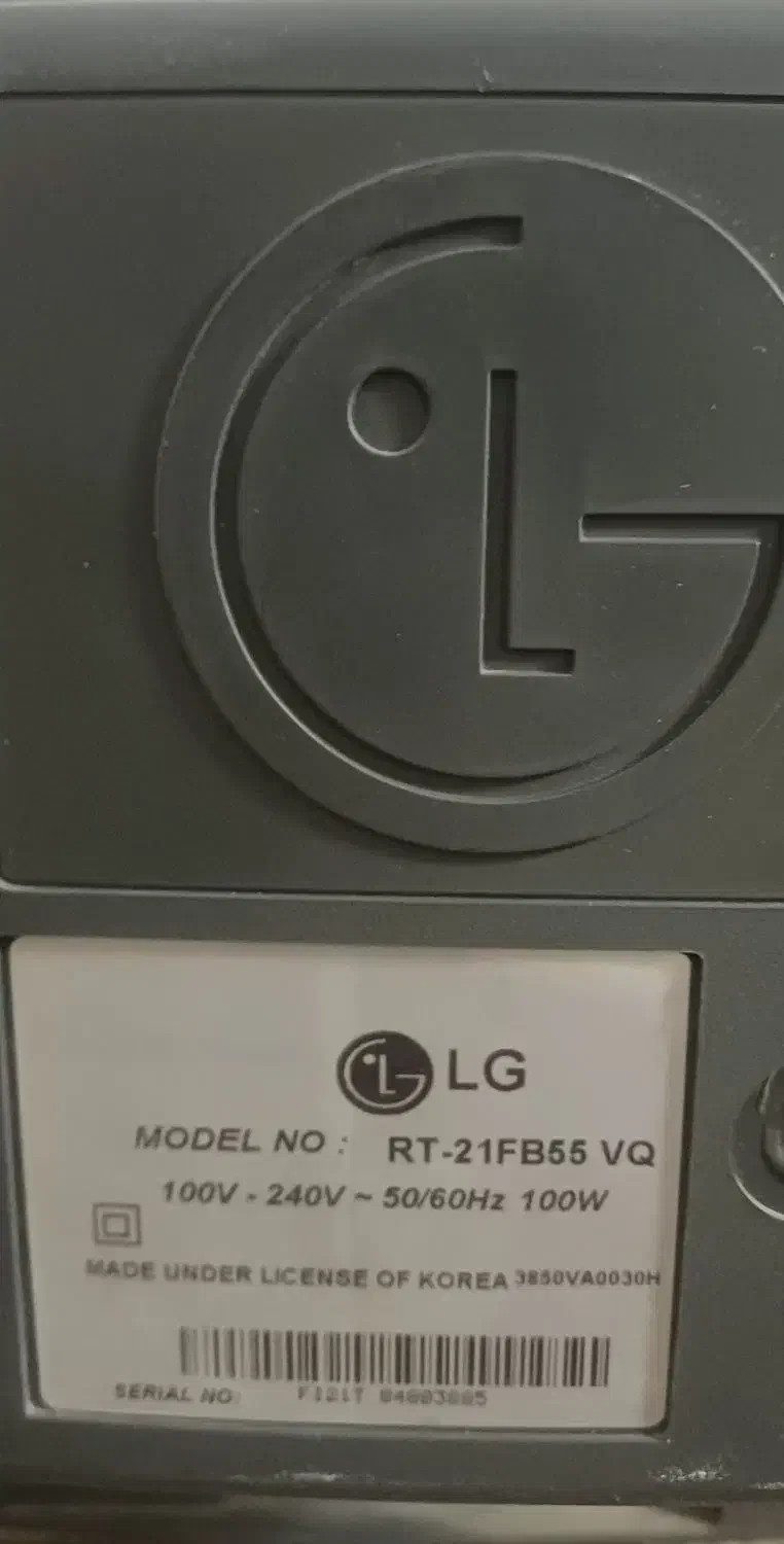 تلویزیون ۲۱  اینچ  صفحه تخت LG|تلویزیون و پروژکتور|علی‌آباد کتول, |دیوار