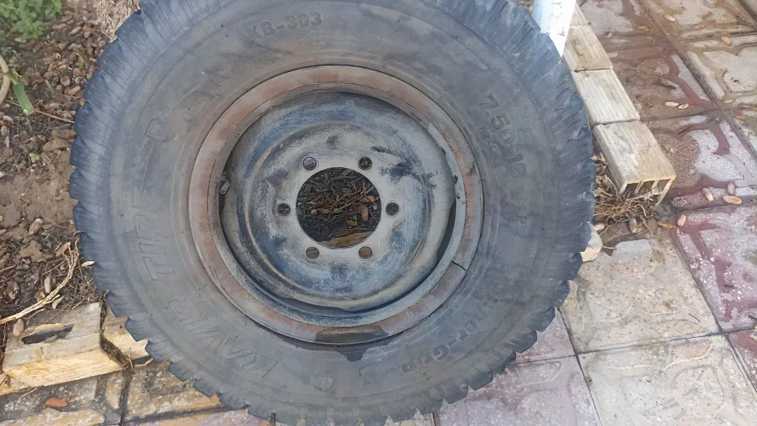 لاستیک نیسان|قطعات یدکی و لوازم جانبی|جهرم, |دیوار