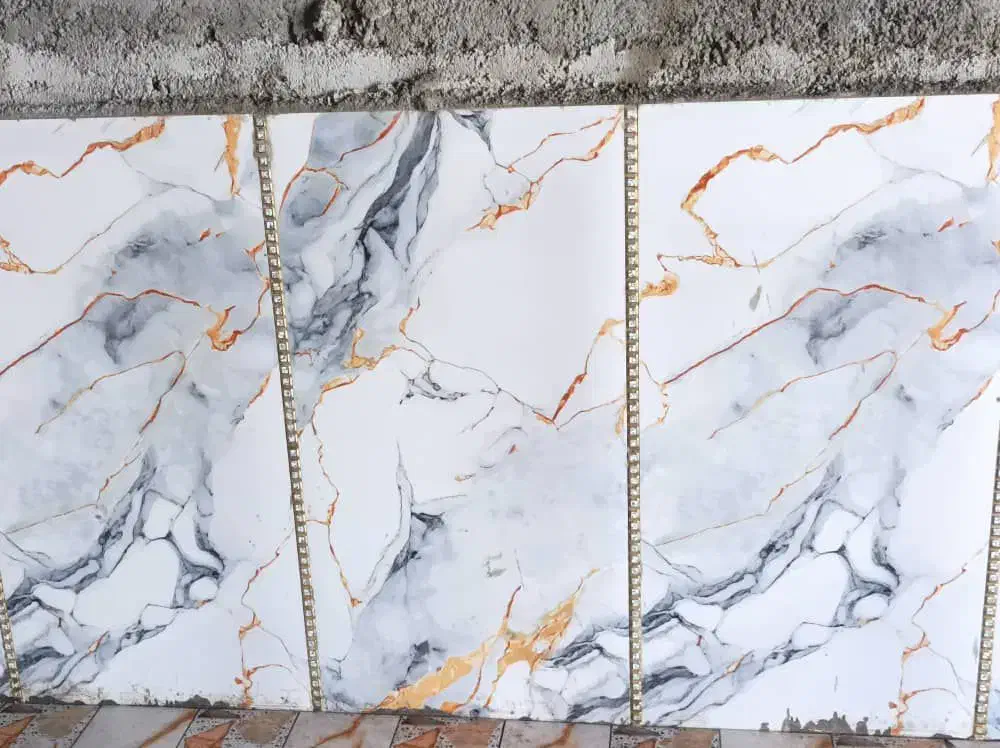 اوستا کاشی کاری دیوار چینی همه کاره نیرو خودم دارم|خدمات پیشه و مهارت|اردکان, |دیوار