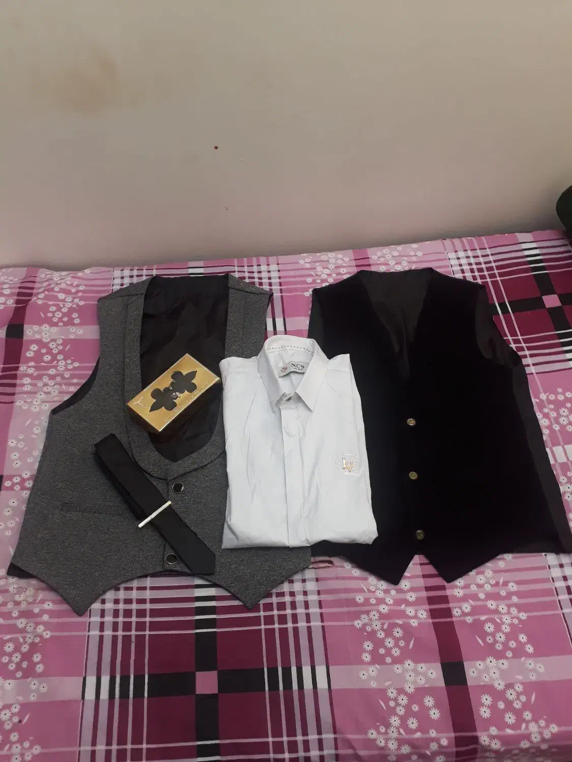 جلیقه وپیراهن|فعالیت داوطلبانه|محمدیه-قزوین, |دیوار