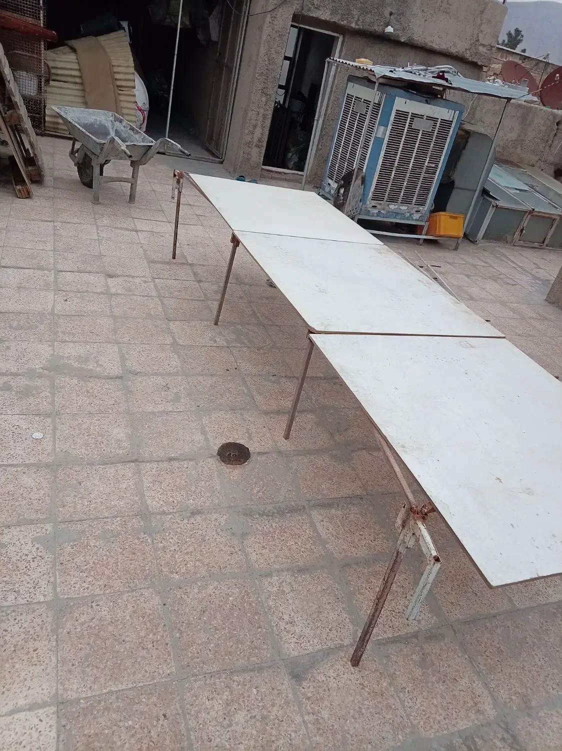 میز دستفروشی|ابزارآلات|نجف‌آباد, فاز ۲ شهرک آزادگان|دیوار