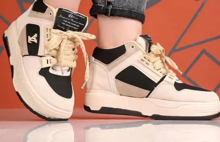 کفش اسپورت زنانه|کیف، کفش، کمربند|شیراز, محراب|دیوار