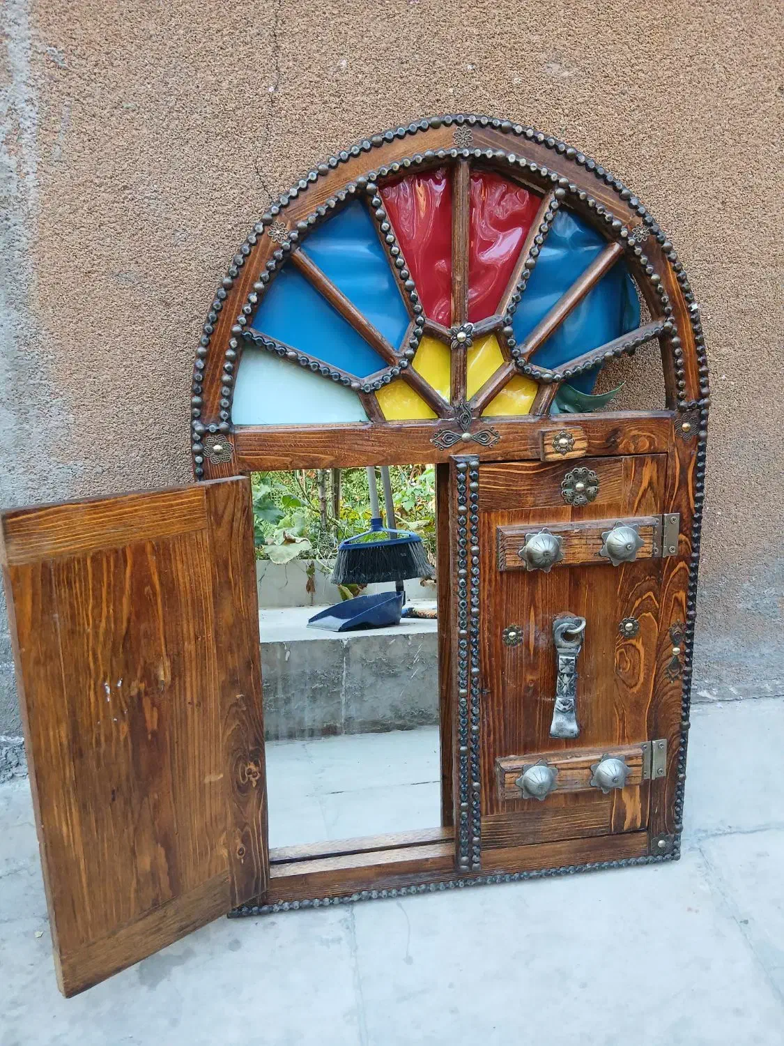 آینه قدیمی و عتیقه تزینی|کلکسیون اشیاء عتیقه|تهران, سردارجنگل|دیوار