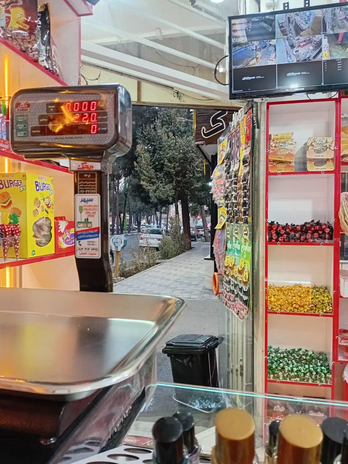 واگذاری یک جا سوپر مارکت|فروشگاه و مغازه|شاهینشهر, عطار|دیوار