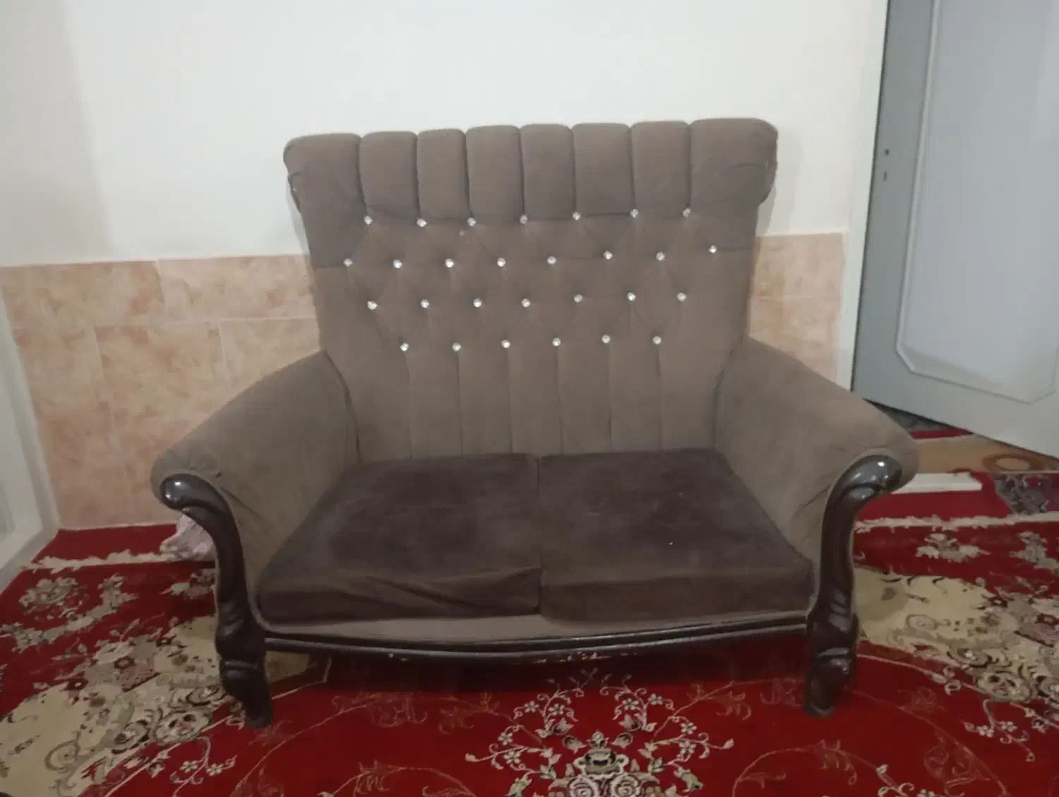 یه دست مبل 7نفره|مبلمان خانگی و میز عسلی|قم, باغ شازده|دیوار