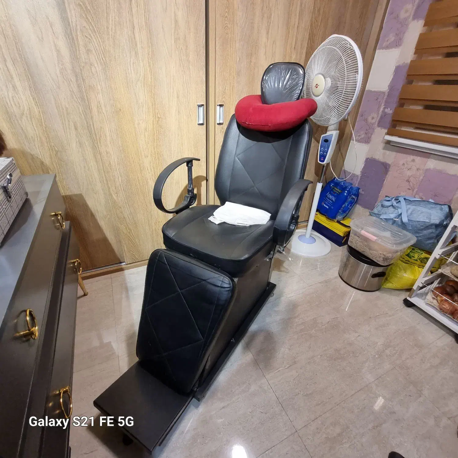 3 عدد اینه کنسول و صندلی اصلاح|آرایشگاه و سالن‌های زیبایی|تهران, شهران شمالی|دیوار