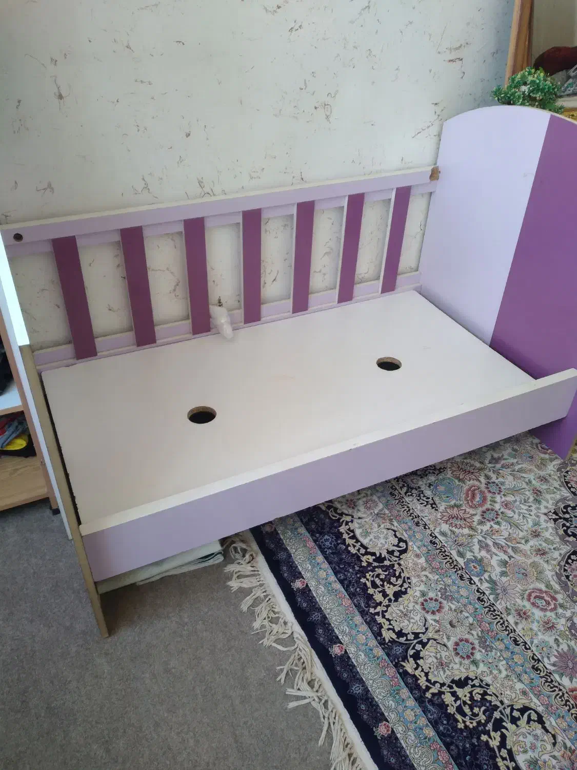 تخت کودک|تخت و صندلی بچه|بروجن, |دیوار