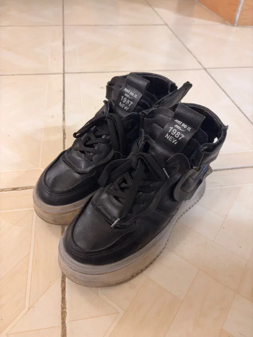 کفش|کیف، کفش، کمربند|گرگان, |دیوار