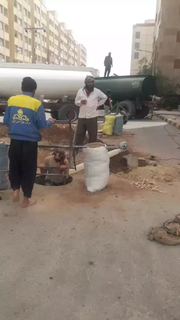 چاه کن حرفه‌ای باقیمت مناسب شبانه روزی باتمام اکان|خدمات پیشه و مهارت|کرمان, |دیوار