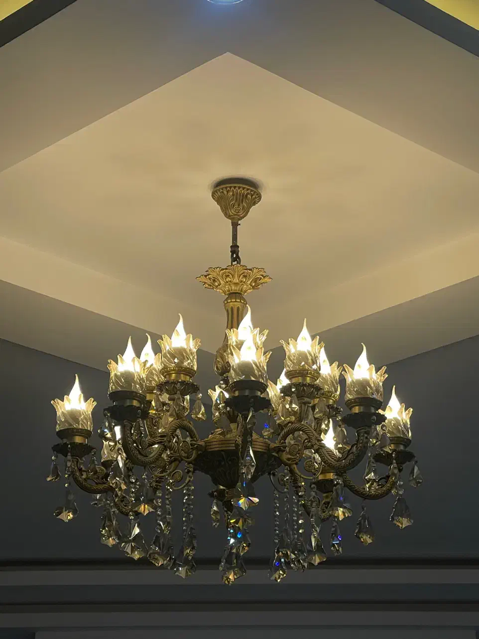 لوستر تمیز و نو|لوستر و چراغ آویز|اصفهان, خانه اصفهان|دیوار