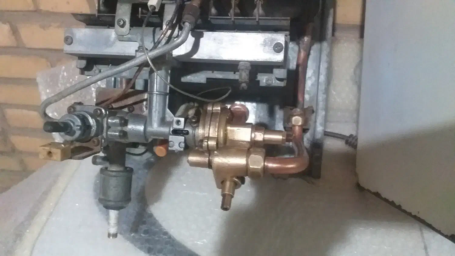 آبگرمکن آرایشگاهی  کوچک بوتان|آبگرمکن، پکیج، شوفاژ|اهواز, بیست متری شهرداری|دیوار