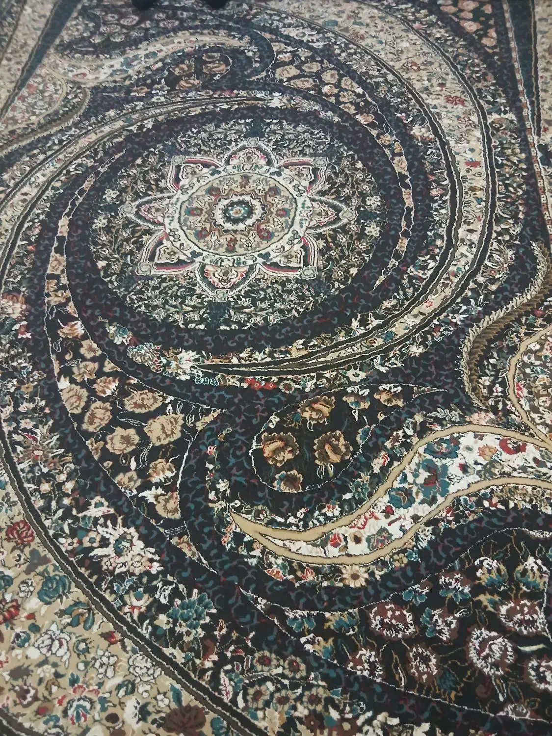 فرش ۹ متری نو ۲۳ میلیون ۲ عدد فرش ۱۲ متری|فرش|بروجن, |دیوار