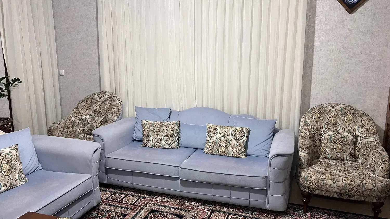 مبلمان هشت نفره|مبلمان خانگی و میز عسلی|شاهین‌شهر, شهرک میلاد|دیوار