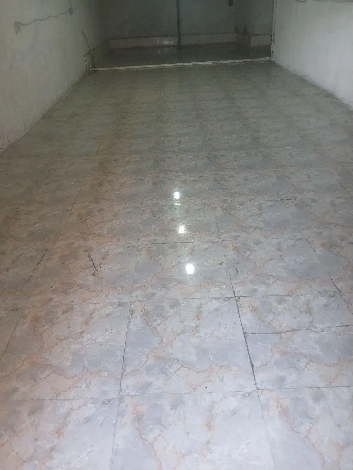 سالن ۱۰۰ متری با برق ۳فاز در اسلامشهر|اجارهٔ مغازه و غرفه|اسلام‌شهر, صادقیه|دیوار