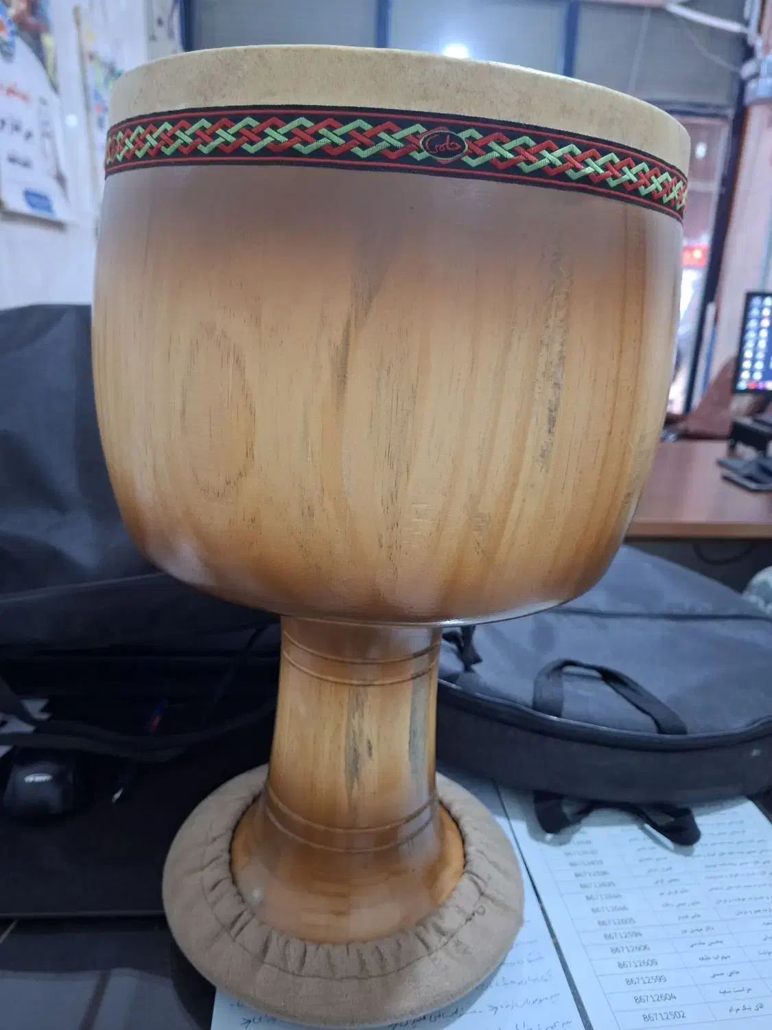 تنبک حلمی|سازهای سنتی|بهارستان, |دیوار