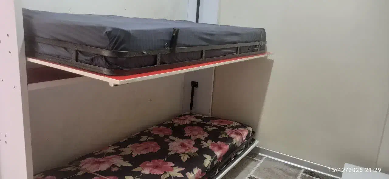 تخت تاشو دو طبقه|تشک تختخواب|تهران, باغ خزانه|دیوار