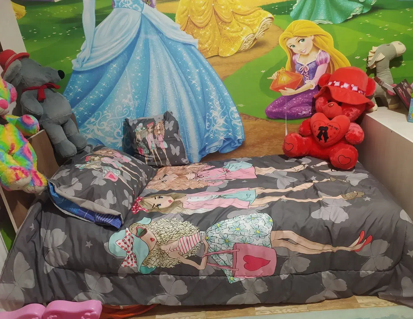 سرویس تخت و کمد کودک|تخت و سرویس خواب|اصفهان, لاله|دیوار