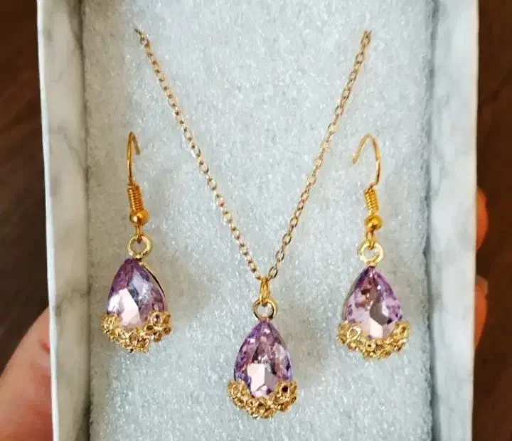 ست گردنبند و گوشواره|جواهرات|فردوس (خراسان), |دیوار