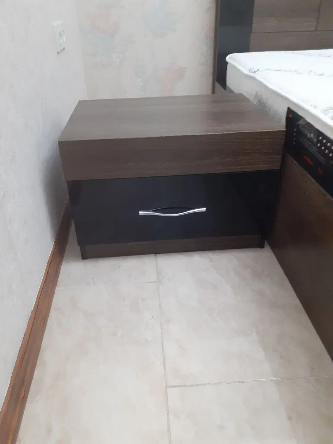 سرویس خواب|تخت و سرویس خواب|گلپایگان, |دیوار