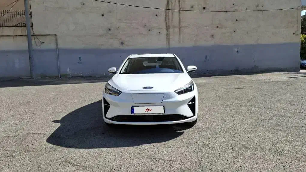 جک پلاس برقی کی ام سی kmc j7|خودرو سواری و وانت|تهران, فردوس|دیوار