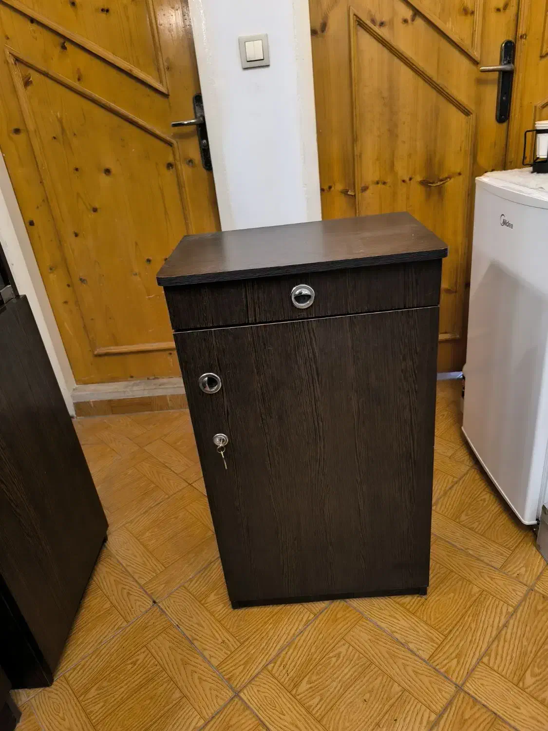 جا کفشی|جاکفشی، کمد، دراور|رشت, سعدی (تختی)|دیوار