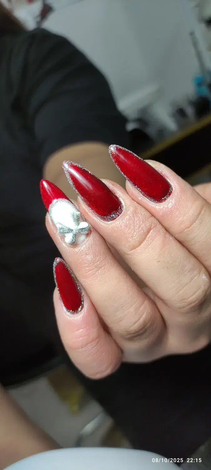 خدمات کاشت و طراحی ناخن|خدمات آرایشگری و زیبایی|اصفهان, الهیه|دیوار