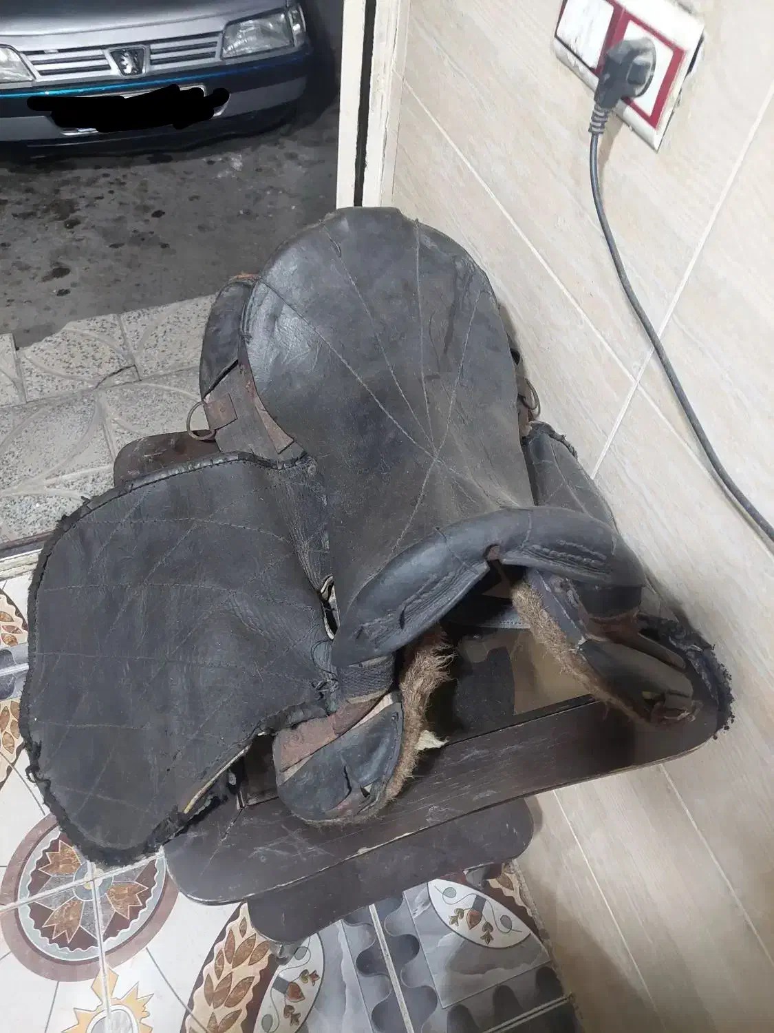 زین قدیمی انگلیسی|اسب و تجهیزات اسب‌سواری|سنندج, |دیوار