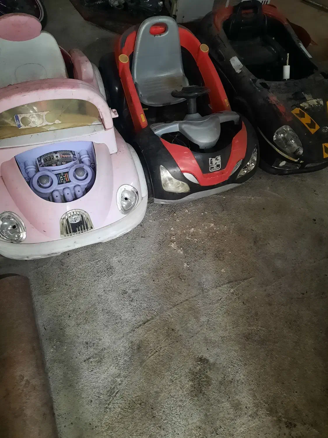 ماشین شارژی|اسباب‌بازی بچه|رشت, حومه رشت|دیوار