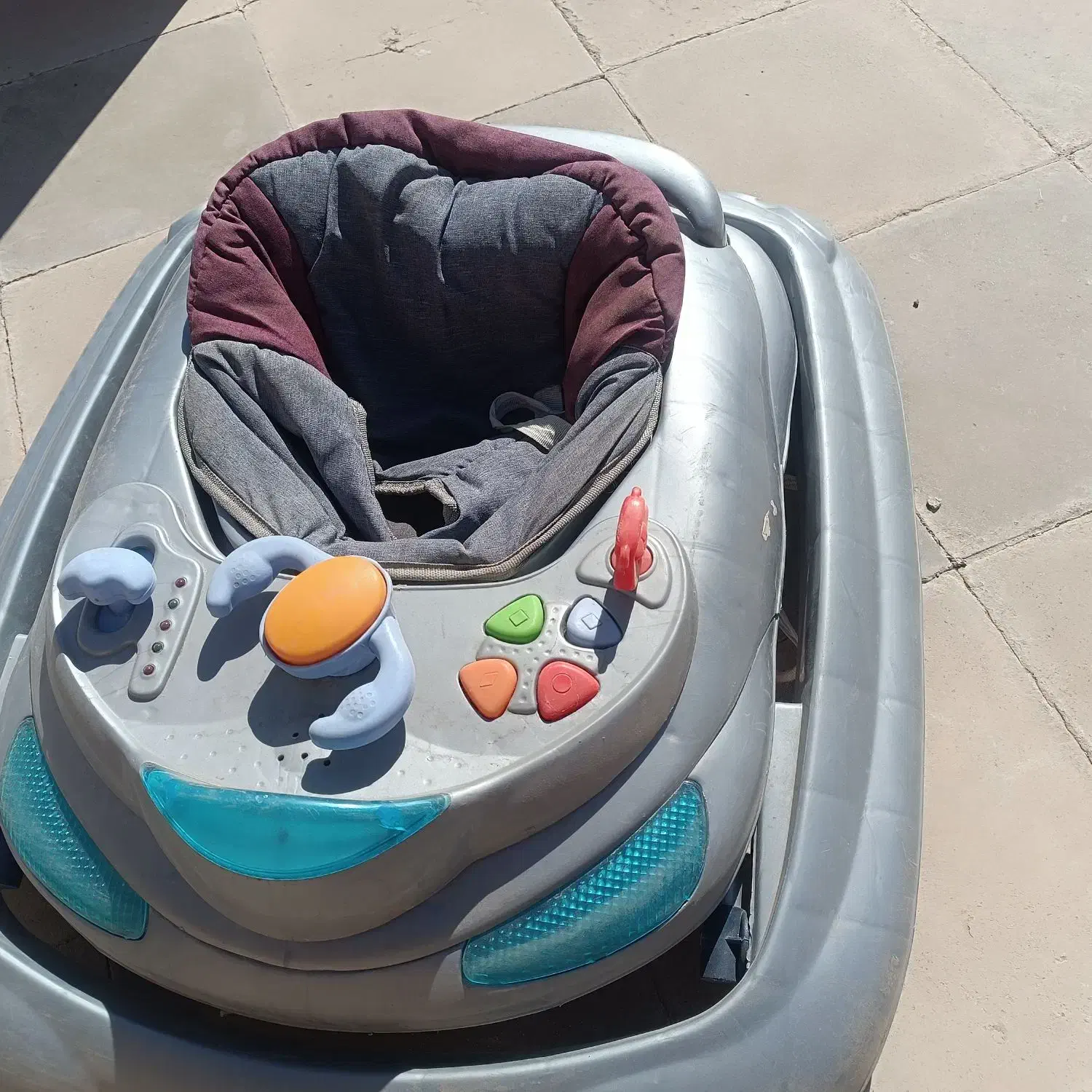 روروک مارک دلیجان در حدنو قیمت 700|کالسکه و لوازم جانبی|سبزوار, قاضی زاد|دیوار