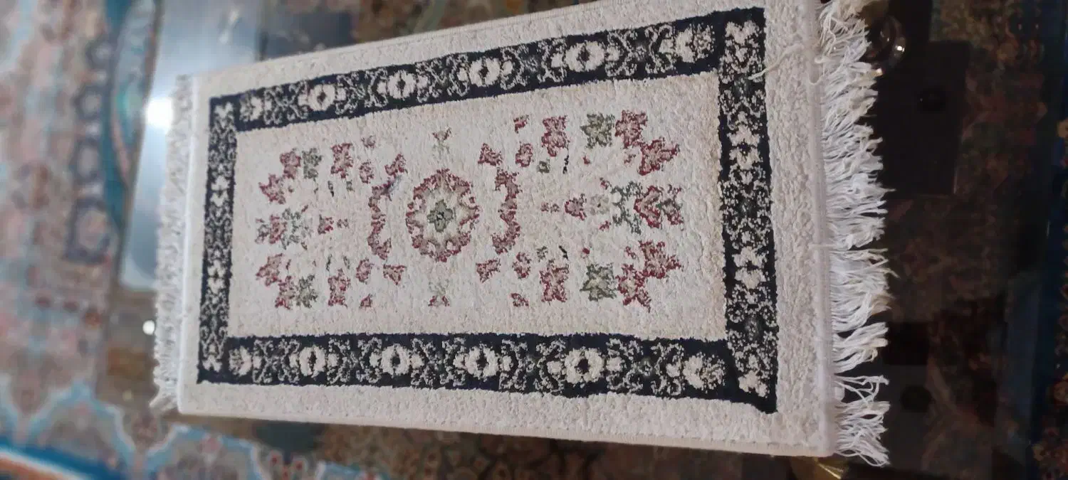 فرش (پادری)|پادری|محمدشهر, سیدآباد|دیوار