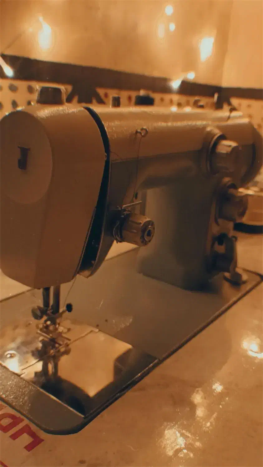 چرخ خیاطی+میز و ترانس اشانتیون|لوازم خیاطی و بافتنی|بندرعباس, |دیوار