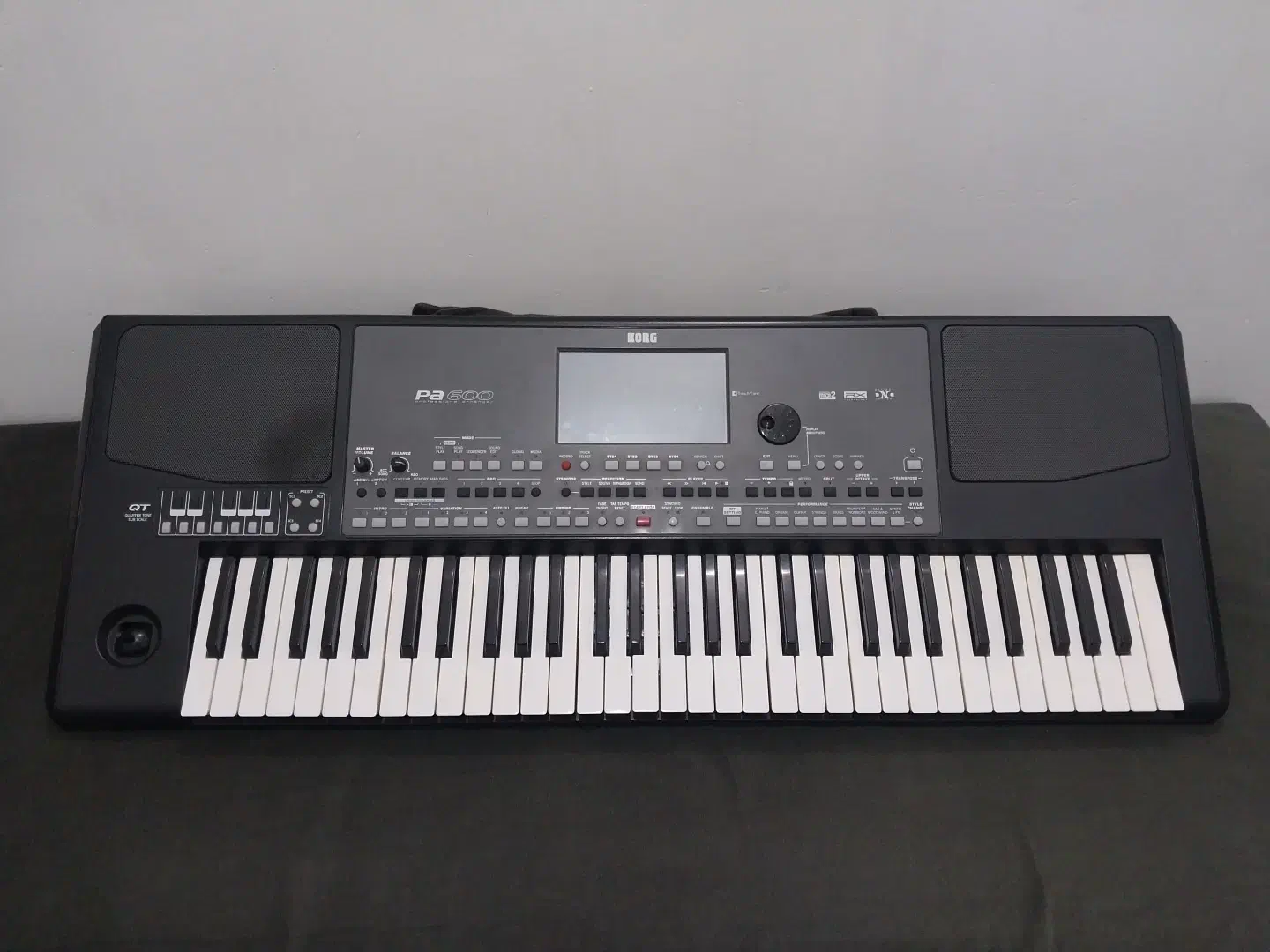 یک دستگاه کیبرد  KORG pa600|پیانو، کیبورد، آکاردئون|مشهد, امیریه|دیوار