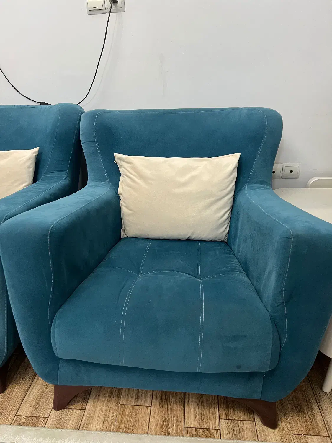 مبل نیم ست|مبلمان خانگی و میز عسلی|رباط‌کریم, رباط‌کریم|دیوار