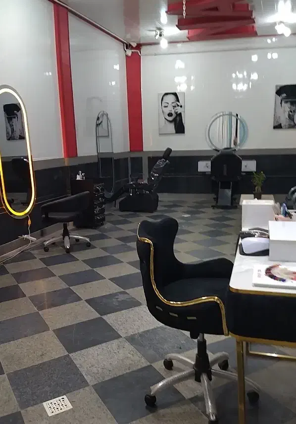 اجاره و واگذاری سالن زیبایی|اجارهٔ دفتر کار، اتاق اداری، مطب|بوکان, |دیوار