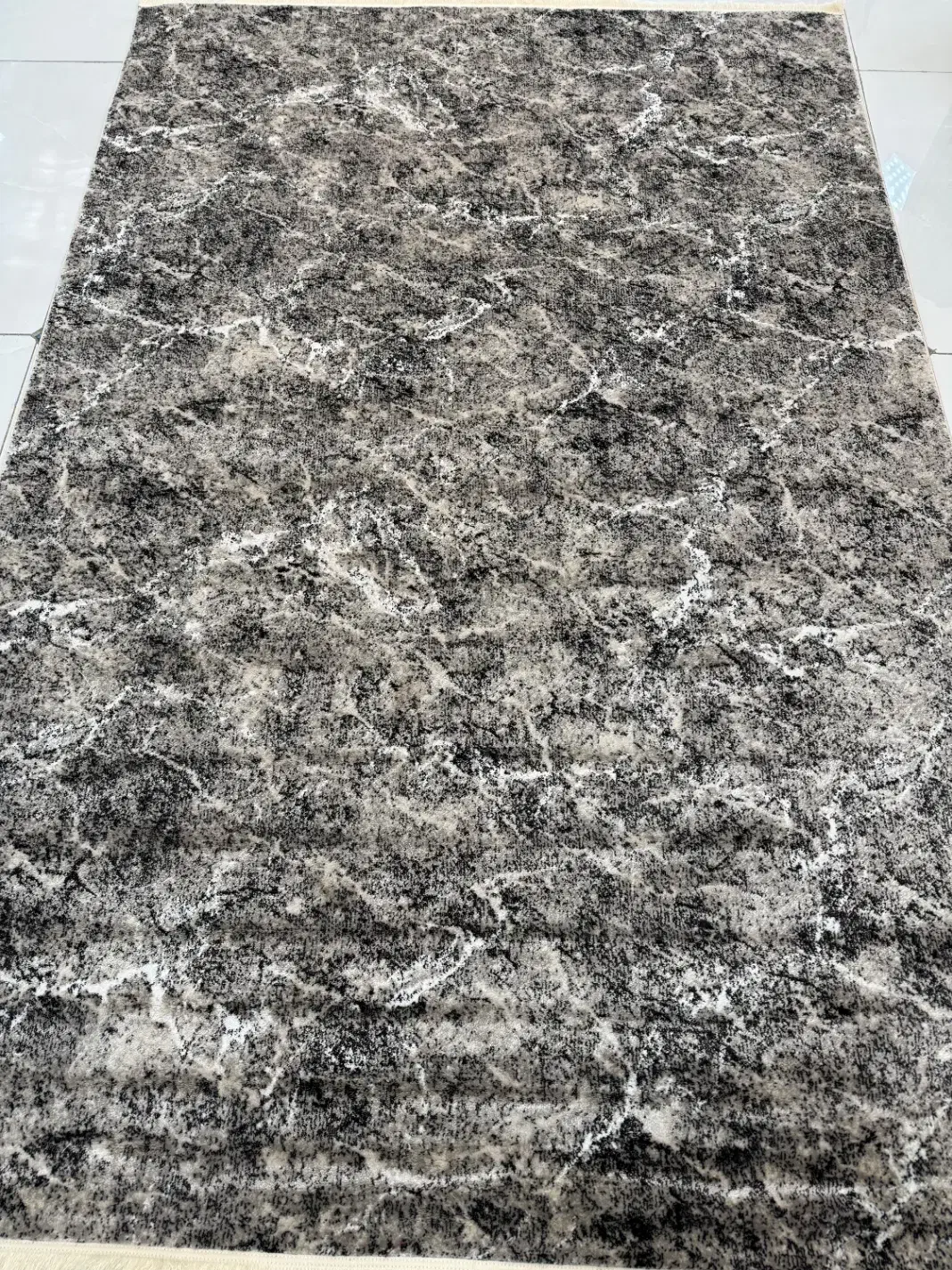 فرش مدرن طوسی مشکی سفید|فرش|گرگان, |دیوار