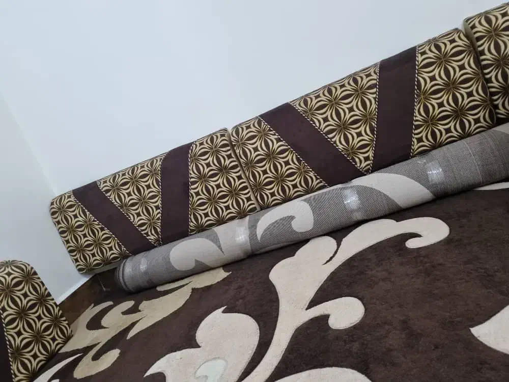 پشتی در حد نو با قیمت مناسب|پشتی|هندیجان, |دیوار