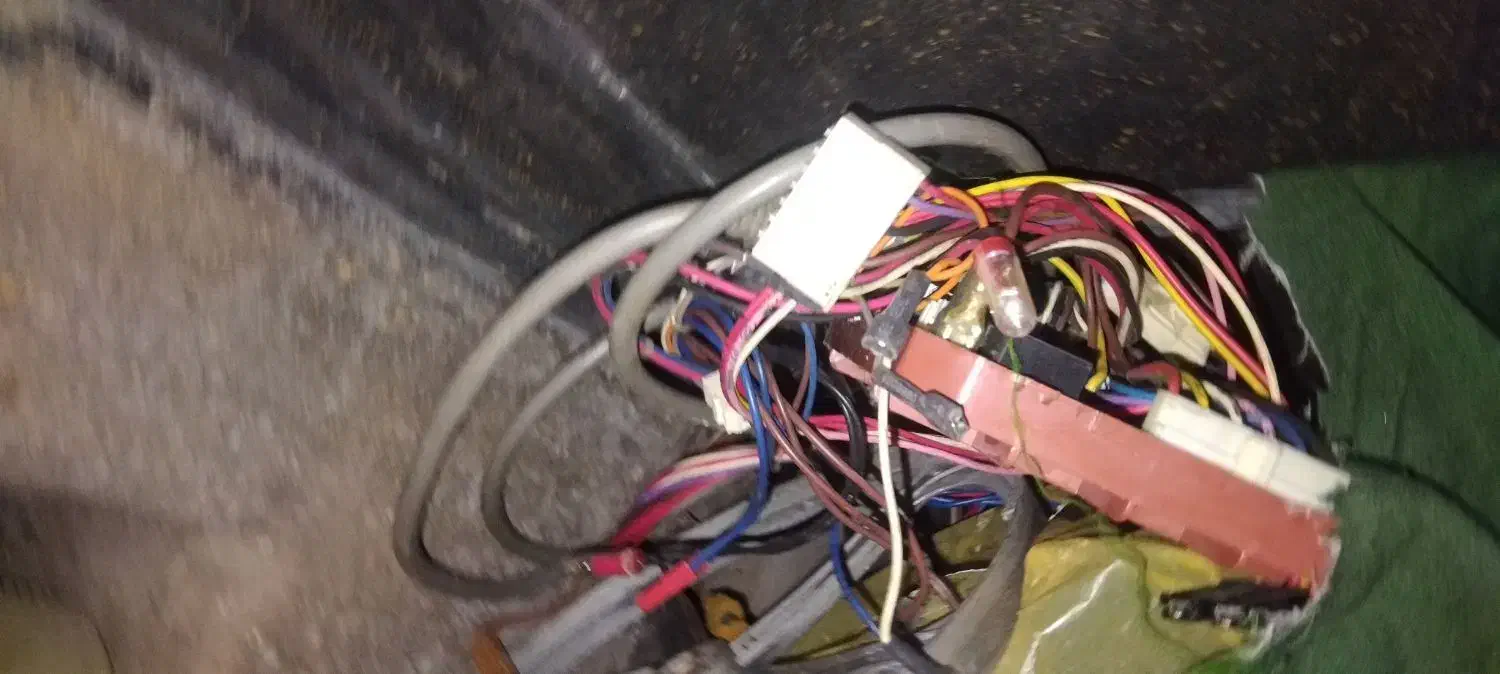 سیم کشی کامل و موتور لباسشویی|ماشین لباسشویی و خشککن لباس|آستانه اشرفیه, |دیوار