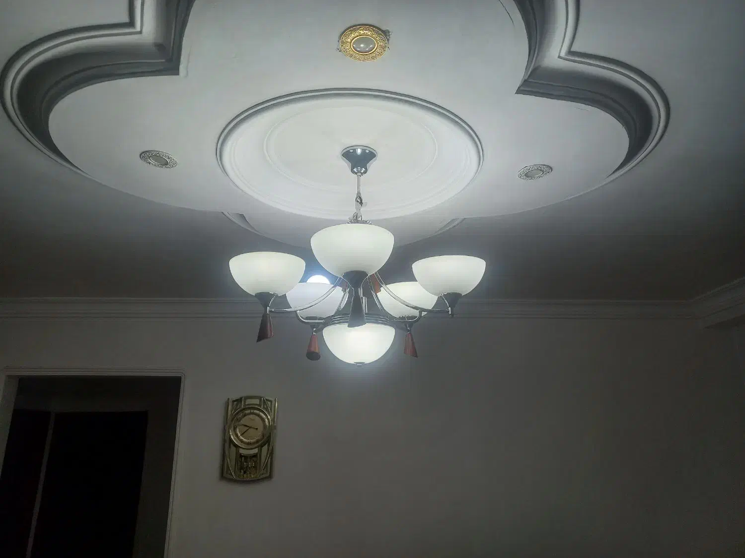 ۲ عدد لوستر سالم مدل فانوس|لوستر و چراغ آویز|رشت, یخسازی|دیوار