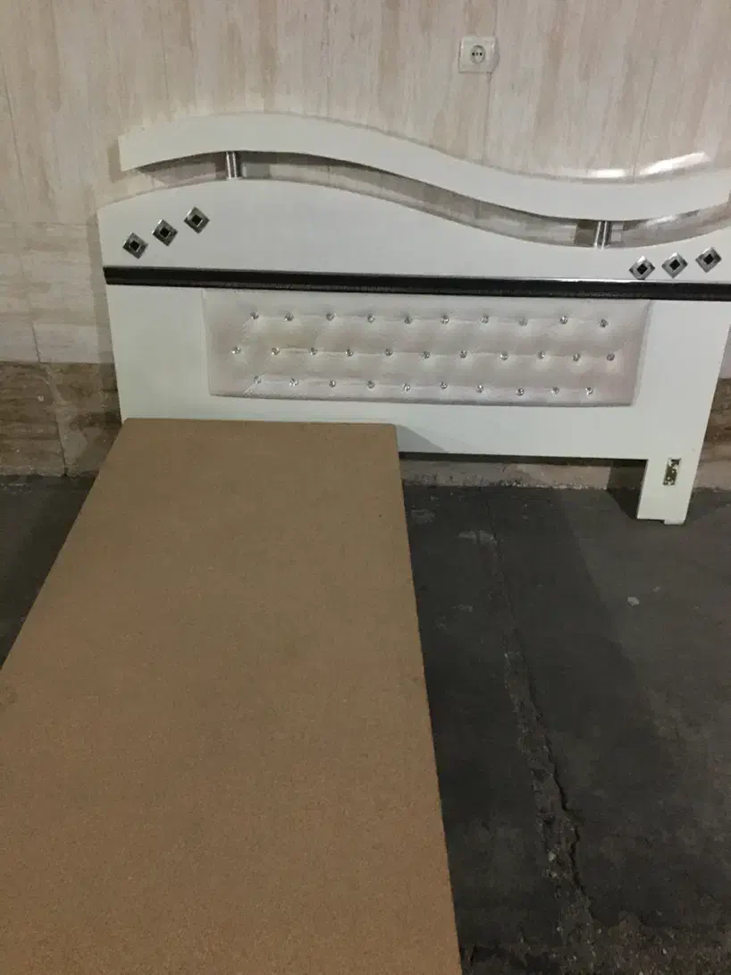 تخت خواب دو نفره|تخت و سرویس خواب|نشتارود, |دیوار