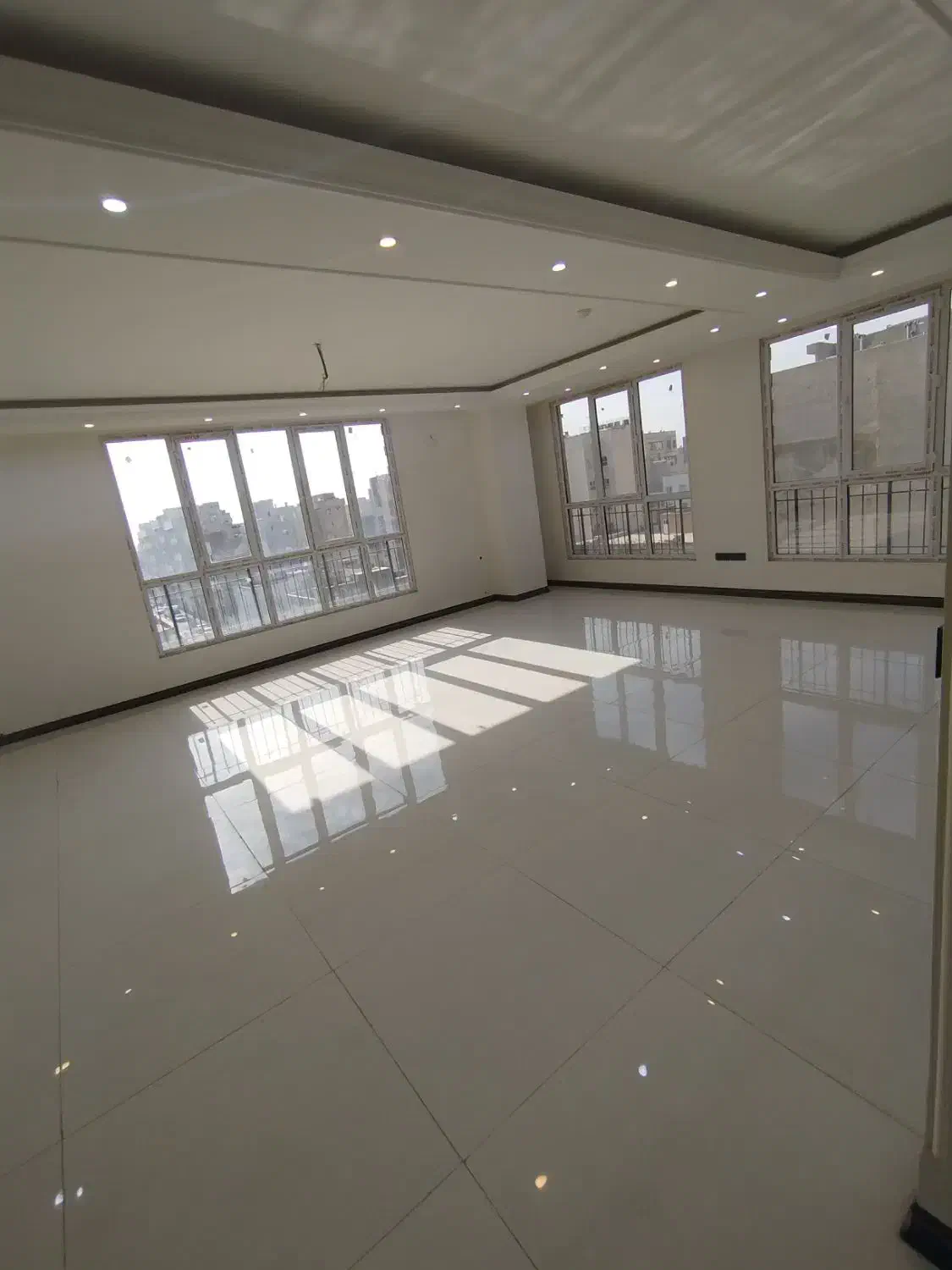 ۱۳۰ متر تکواحدی نوساز    نه حرف داره نه حریف|اجارهٔ آپارتمان|ری, دیلمان|دیوار