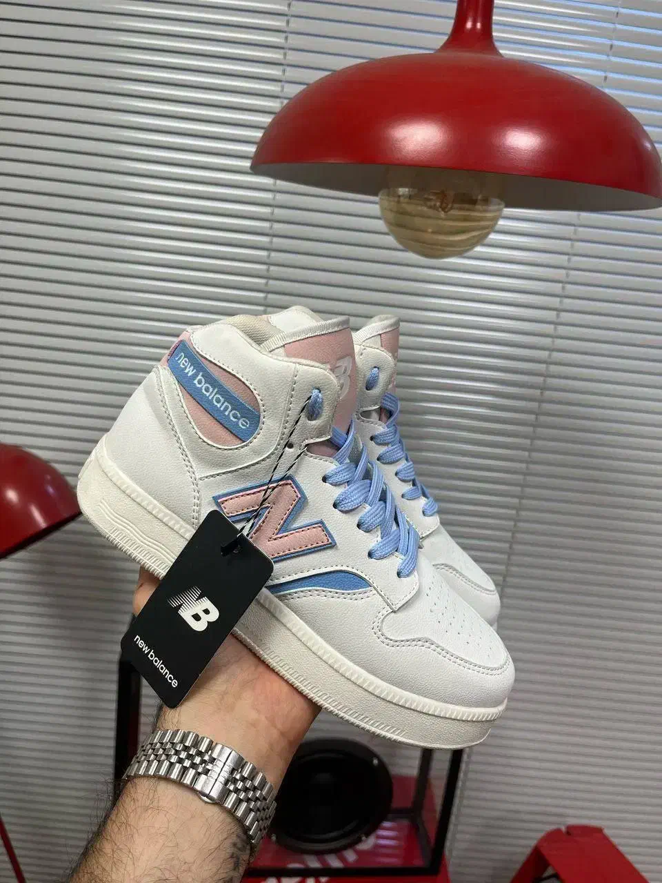 منشی دفتر ....تولیدی کفش زنانه|استخدام اداری و مدیریت|تهران, بهارستان|دیوار