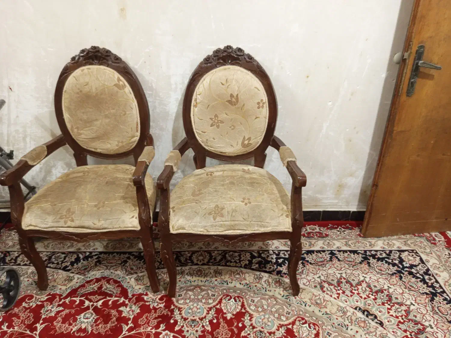 ست مبل سلطنتی ومیزناهارخوری|مبلمان خانگی و میز عسلی|برازجان, |دیوار